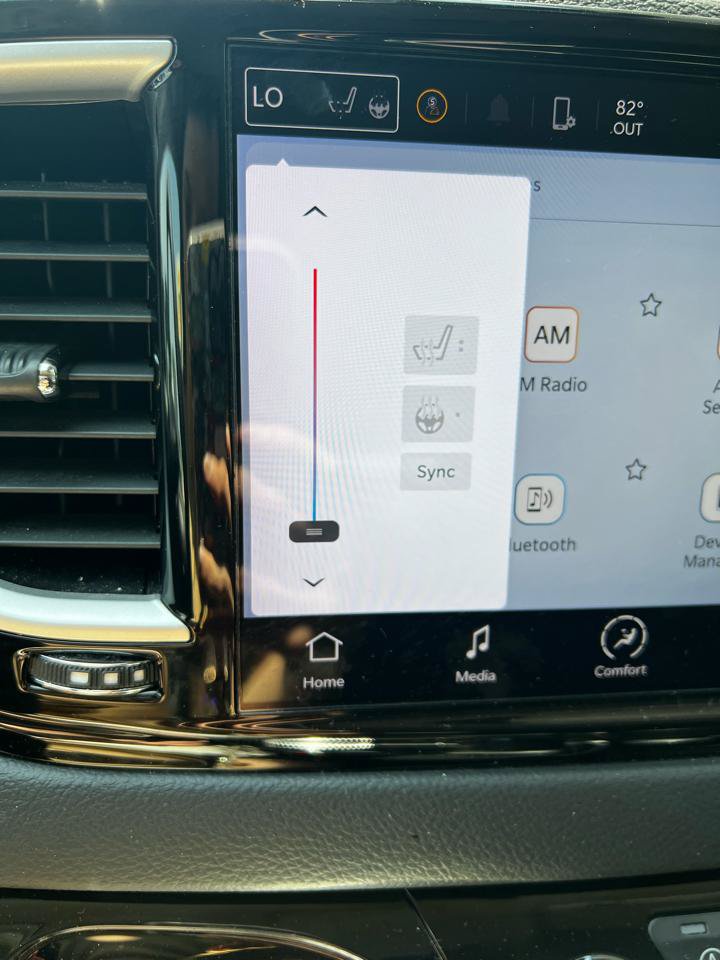 Used 2023 Chrysler Pacifica Touring-L FWD image 22