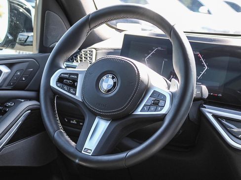 Certified 2025 BMW X5 xDrive40i w/ M Sport Package AWD/4WD image 15