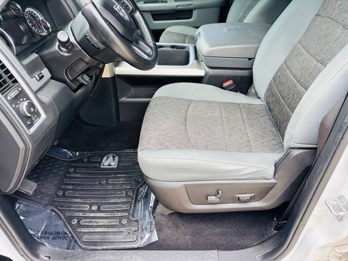 Used 2017 RAM 1500 Lone Star RWD image 11