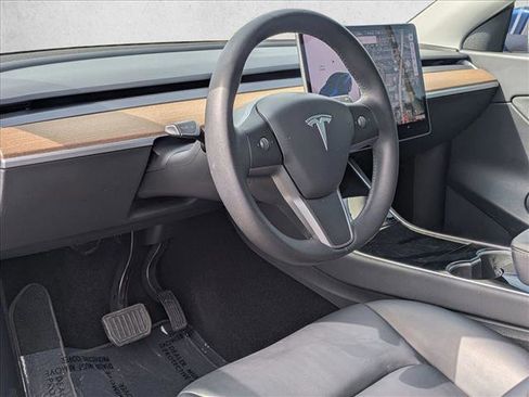 Used 2021 Tesla Model Y Long Range AWD/4WD image 10