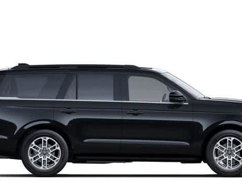 New 2025 Ford Expedition Active image 5