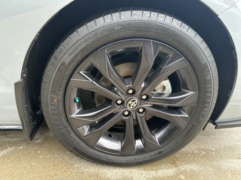 Used 2024 Toyota Sienna XSE w/ XSE Plus Package FWD image 16