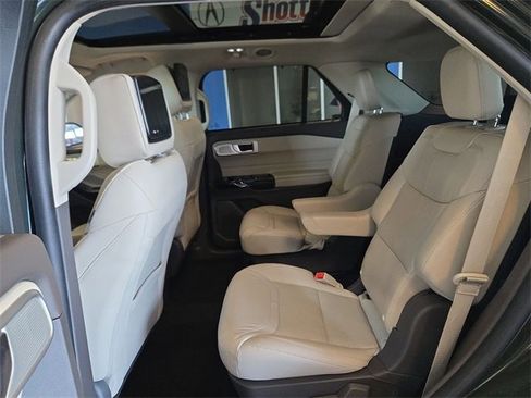 Used 2022 Ford Explorer Platinum w/ Equipment Group 601A image 23