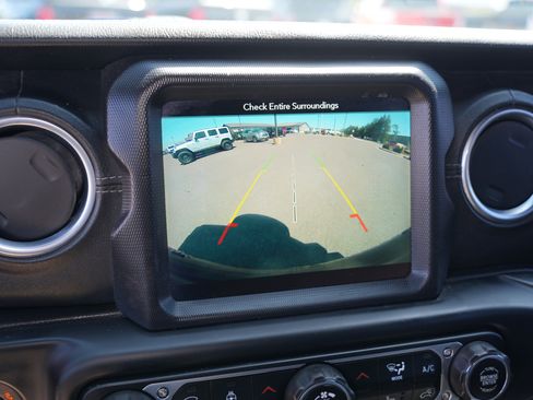 Used 2019 Jeep Wrangler Unlimited Sahara w/ Quick Order Package 24M Moab image 27