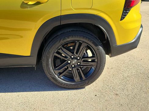 Used 2024 Chevrolet Trax ACTIV w/ Sunroof Package image 8