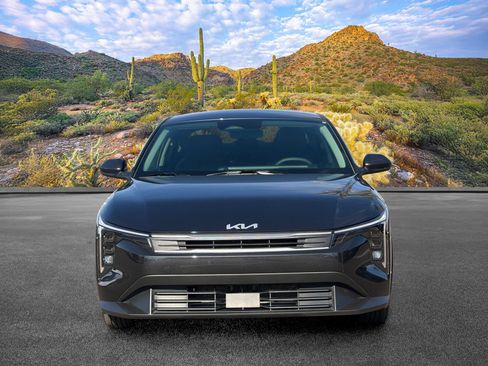 Certified 2025 Kia K4 FWD image 5