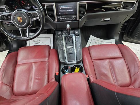 Used 2018 Porsche Macan AWD/4WD image 29