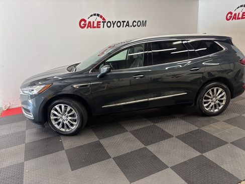 Used 2021 Buick Enclave Premium w/ Sun and Sites Package image 2