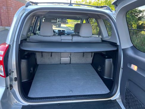 Used 2012 Toyota RAV4 4WD w/ Upgrade Value Pkg image 11