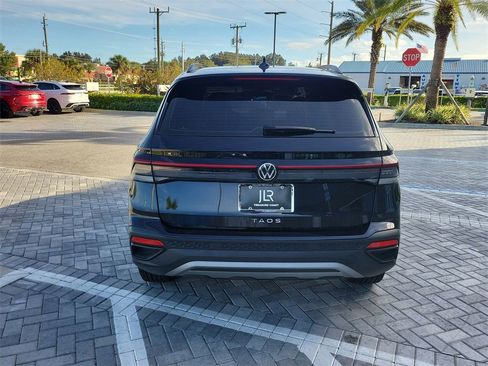 Used 2025 Volkswagen Taos S image 4