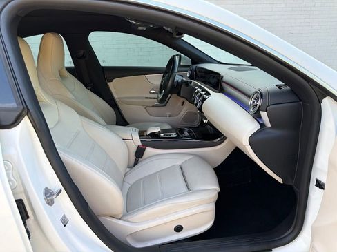 Used 2020 Mercedes-Benz CLA 250 image 12