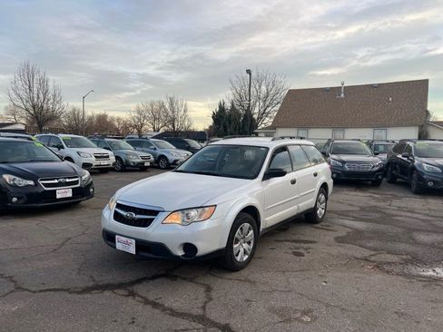 Used 2009 Subaru Outback 2.5i image 2