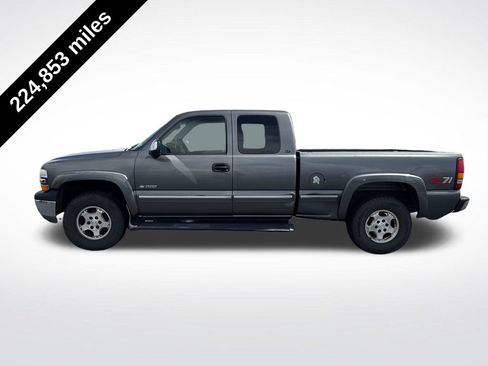 Used 2000 Chevrolet Silverado 1500 LT AWD/4WD image 2
