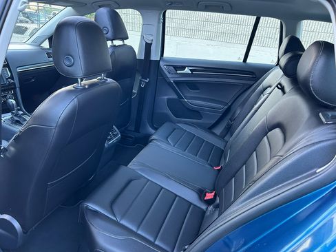 Used 2017 Volkswagen Golf SEL image 13