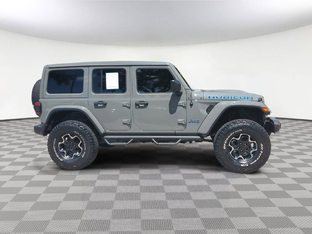 Used 2022 Jeep Wrangler Unlimited Rubicon 4xe AWD/4WD image 3