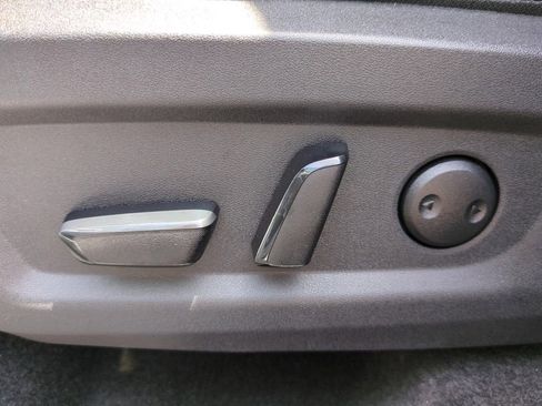 Certified 2025 Nissan Murano SL image 17