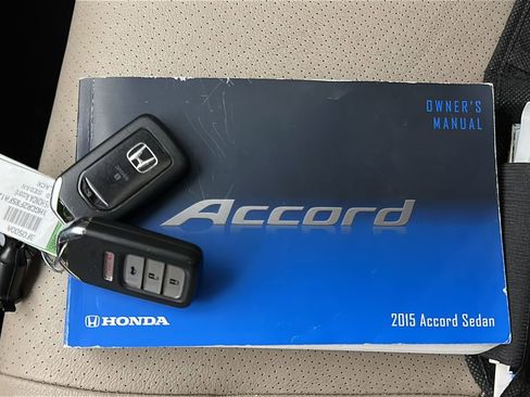 Used 2015 Honda Accord EX-L image 32