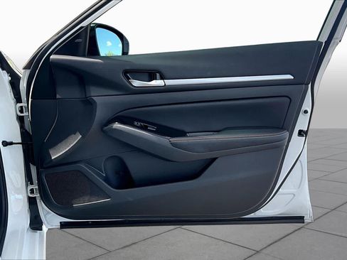Certified 2024 Nissan Altima 2.5 SR w/ SR Premium Package FWD image 23