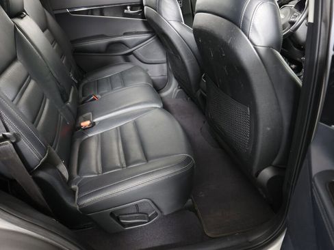 Used 2017 Kia Sorento FWD w/ LX Convenience Package image 22