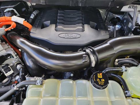 Used 2021 Ford F150 Lariat w/ Max Trailer Tow Package AWD/4WD image 13