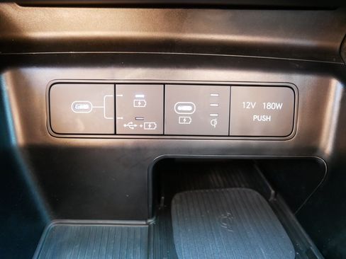 Used 2025 Hyundai Santa Cruz SEL AWD/4WD image 32