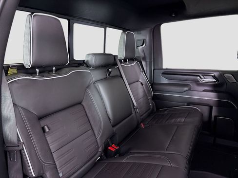 New 2026 GMC Sierra 2500 AT4X image 28