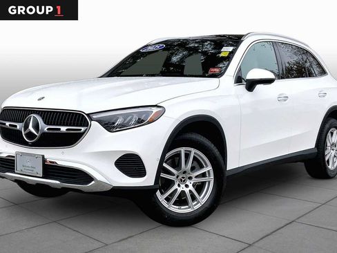 Used 2025 Mercedes-Benz GLC 300 4MATIC image 1