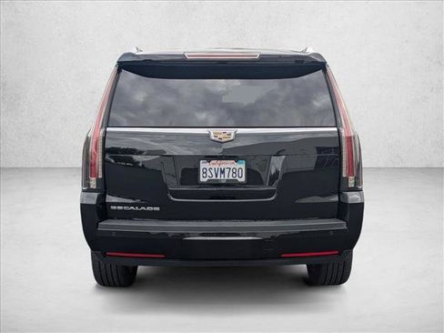 Used 2020 Cadillac Escalade Premium Luxury AWD/4WD image 7