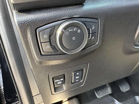 Used 2018 Ford F150 XLT w/ Equipment Group 302A Luxury AWD/4WD image 28