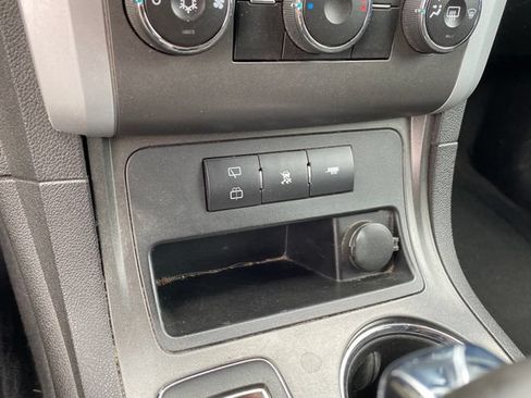 Used 2012 Chevrolet Traverse LT FWD image 8