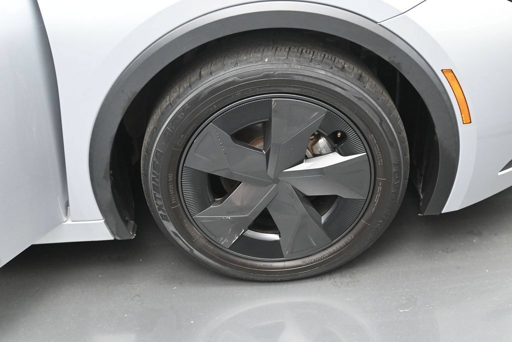 Certified 2024 Toyota Prius LE FWD image 33