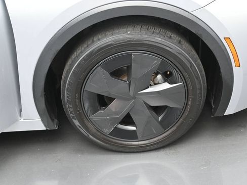 Certified 2024 Toyota Prius LE FWD image 33