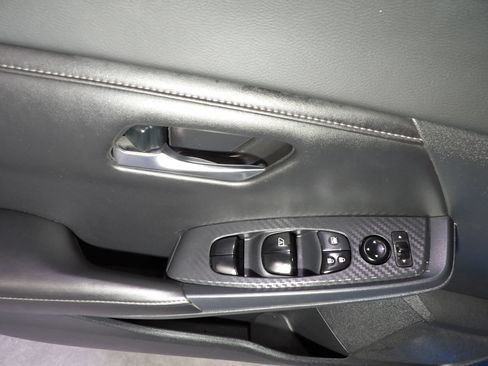 Used 2021 Nissan Sentra SV FWD image 8