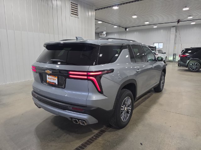 Used 2026 Chevrolet Traverse LT w/ Driver Confidence Package AWD/4WD image 8