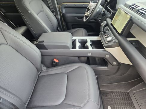 Used 2025 Land Rover Defender 110 S AWD/4WD image 14