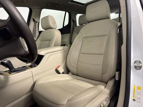 Used 2019 GMC Acadia Denali image 18