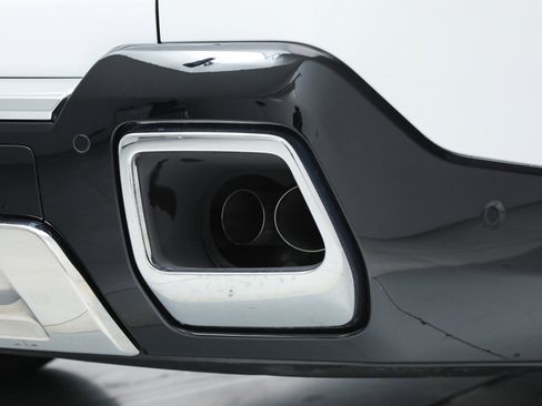 Used 2026 Rolls-Royce Cullinan image 18