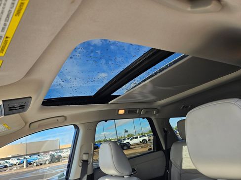 Used 2022 Nissan Pathfinder Platinum image 14