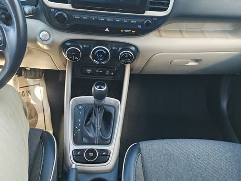 Certified 2023 Hyundai Venue Limited w/ Cargo Package FWD image 21
