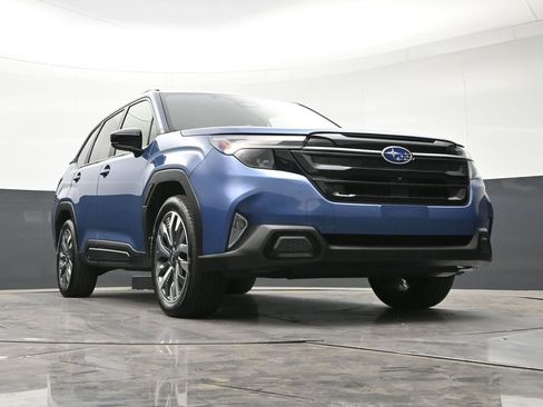 Used 2025 Subaru Forester Touring AWD/4WD image 30