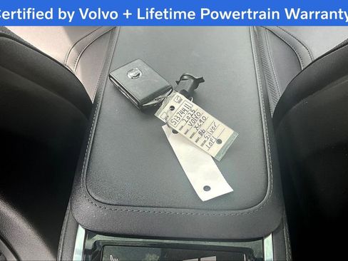 Used 2025 Volvo XC90 B6 Plus AWD/4WD image 14