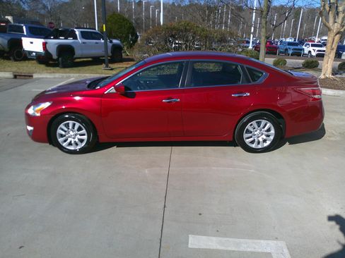 Used 2013 Nissan Altima 2.5 S image 9