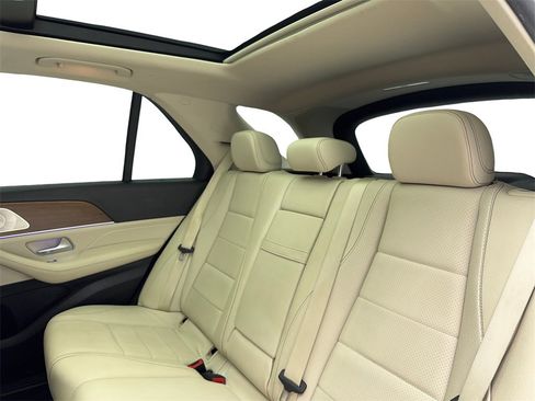 Used 2022 Mercedes-Benz GLE 350 4MATIC w/ AMG Line Exterior image 40