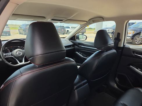 Used 2024 Nissan Altima 2.5 SR FWD image 20