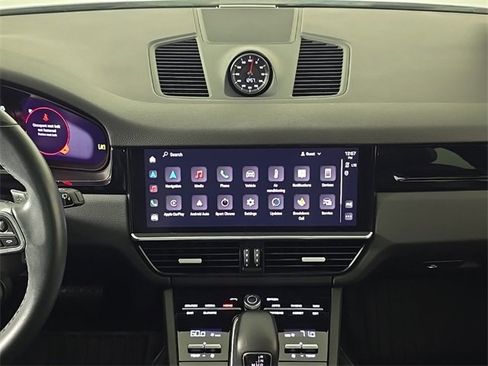 Certified 2022 Porsche Cayenne image 19