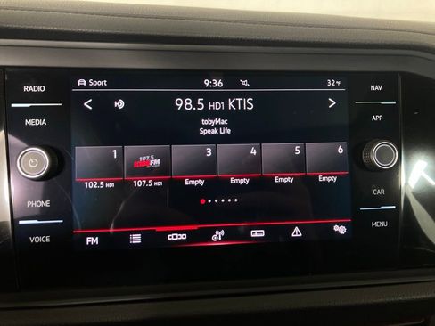 Used 2024 Volkswagen Jetta SEL image 3