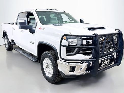 Used 2024 Chevrolet Silverado 3500 LTZ w/ LTZ Texas Edition AWD/4WD image 3