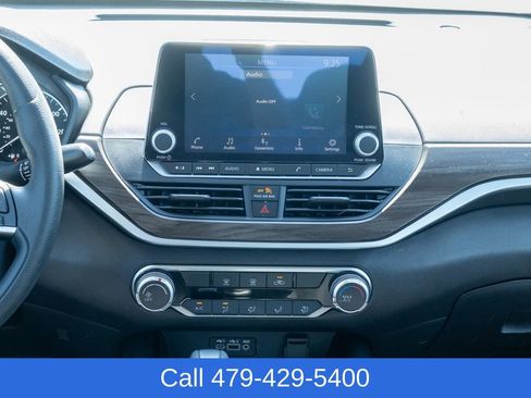 Used 2023 Nissan Altima 2.5 SV FWD image 33