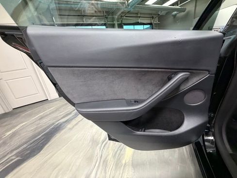 Used 2023 Tesla Model Y Long Range AWD/4WD image 45