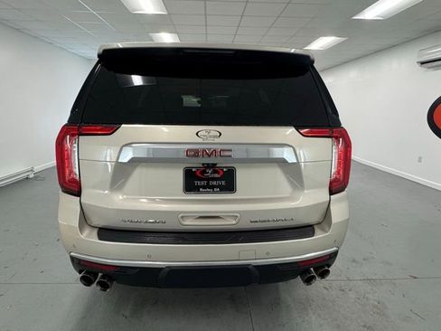 Used 2021 GMC Yukon Denali w/ Denali Premium Package image 6